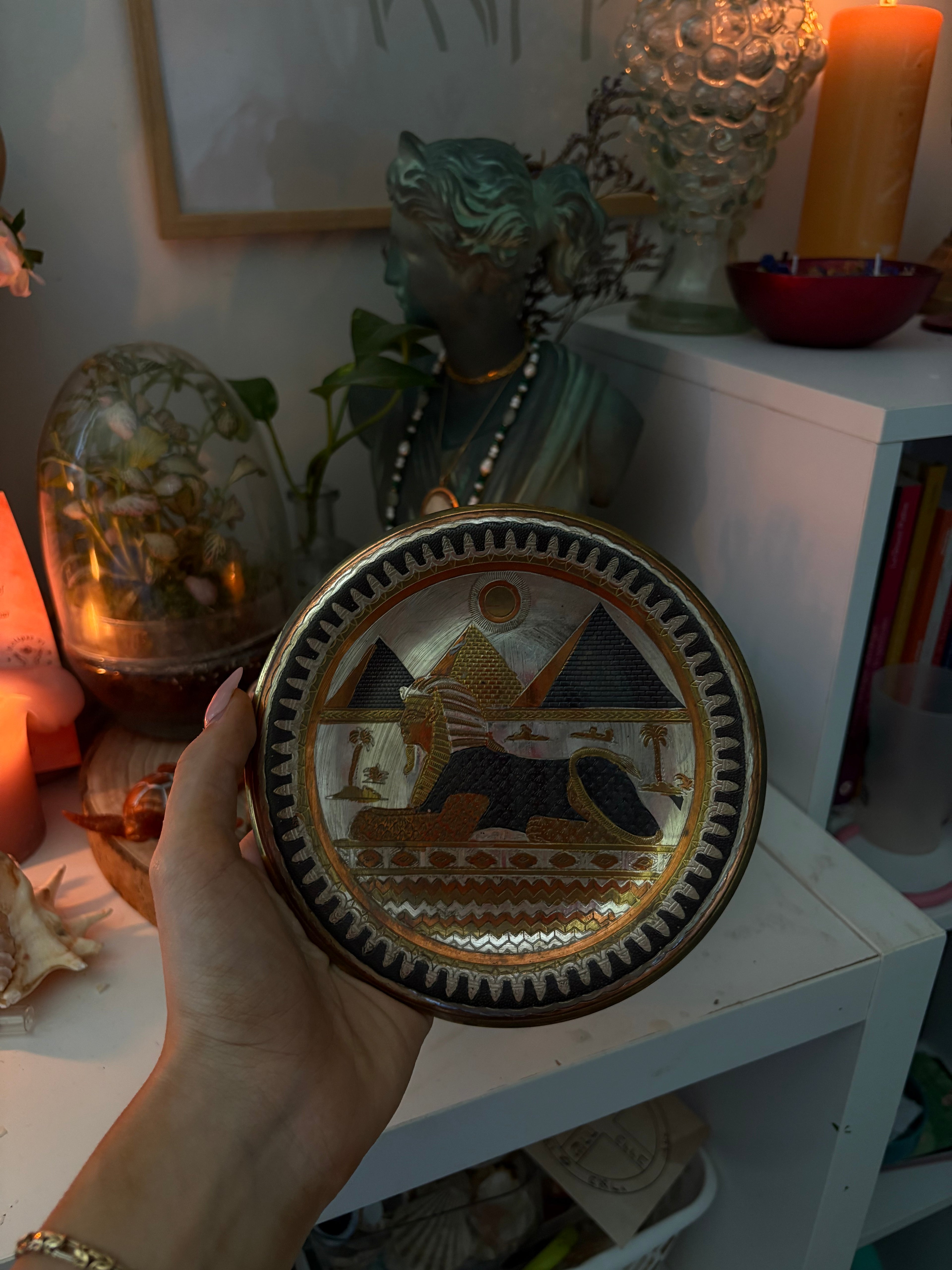 Assiette en bronze égyptienne